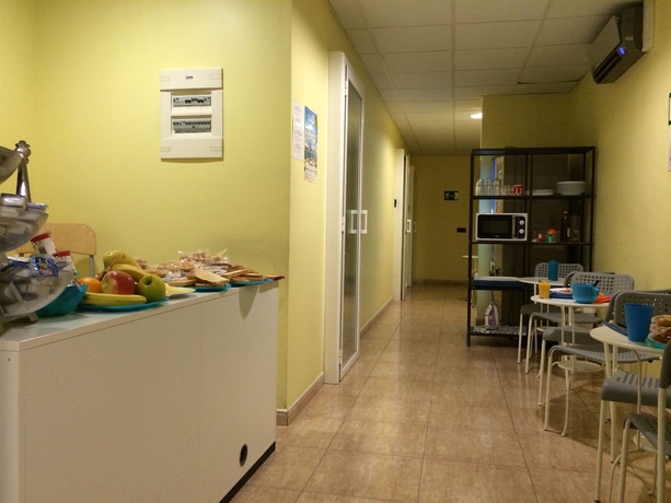 Imagen de los interiores del Hostal Barcelona City North. Foto 11