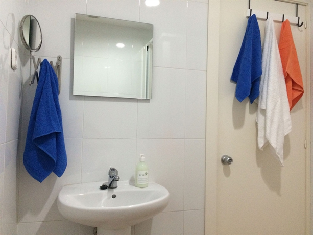 Imagen de la habitación del Hostal Barcelona City North. Foto 5