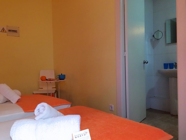 Imagen de la habitación del Hostal Barcelona City North. Foto 6