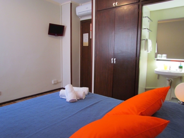 Imagen de la habitación del Hostal Barcelona City Seven. Foto 13