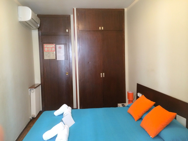 Imagen de la habitación del Hostal Barcelona City Seven. Foto 15