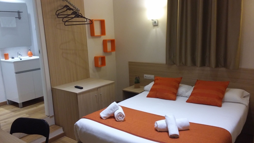 Imagen de la habitación del Hostal Barcelona Travel. Foto 12