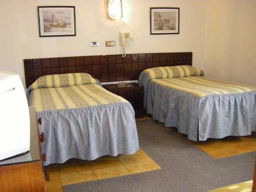 Imagen general del Hostal Bari, Alcalá de Henares. Foto 16