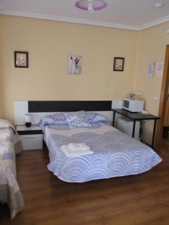 Imagen general del Hostal Becares. Foto 4
