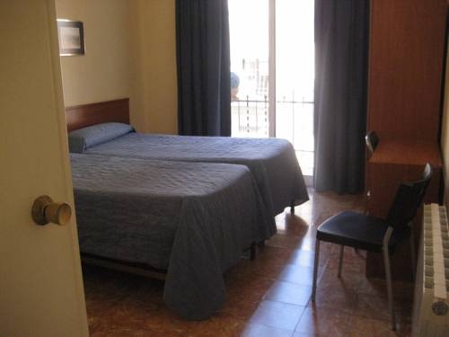 Imagen de la habitación del Hostal Bejar, Sants-Montjuic. Foto 4