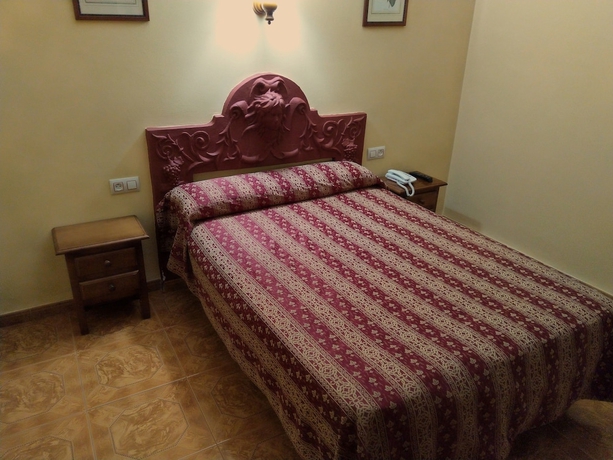 Imagen de la habitación del Hostal Bellido. Foto 7