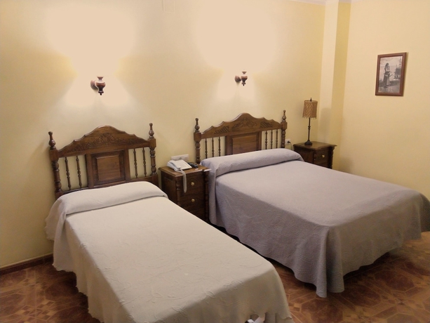 Imagen de la habitación del Hostal Bellido. Foto 17