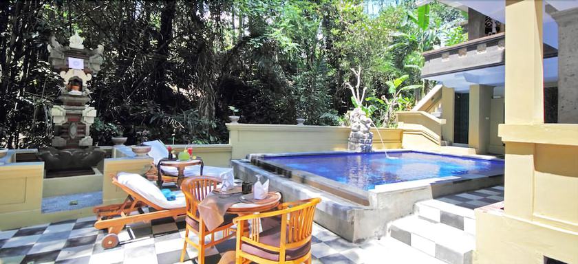 Imagen de la piscina del Hostal Bembengan Ubud Cottage. Foto 9