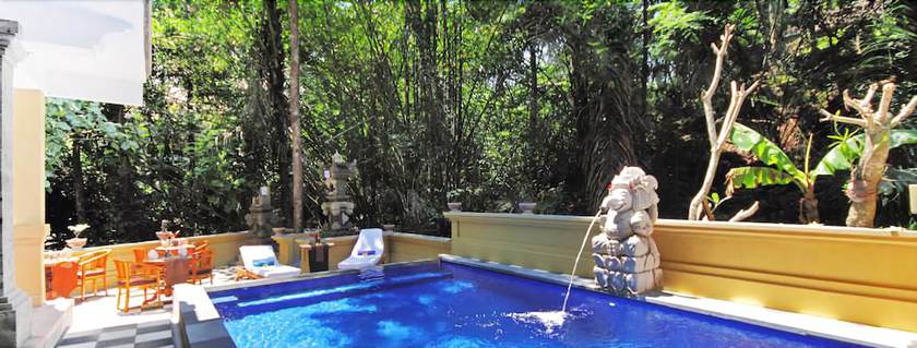 Imagen de la piscina del Hostal Bembengan Ubud Cottage. Foto 10