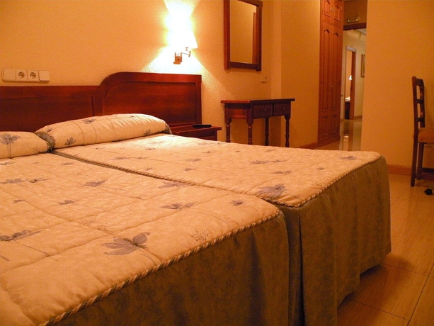 Imagen de la habitación del Hostal Benamar. Foto 2