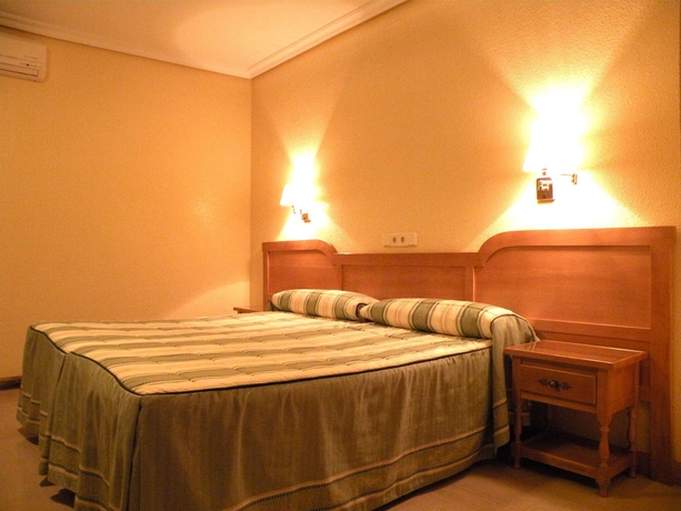 Imagen de la habitación del Hostal Benamar. Foto 4