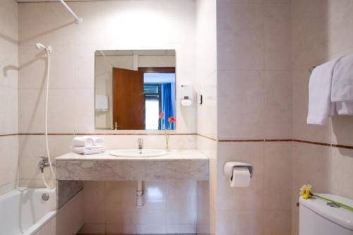 Imagen de la habitación del Hostal Benidorm, Las Ramblas. Foto 14