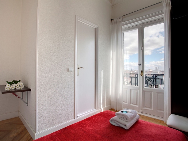 Imagen de la habitación del Hostal Besaya, Gran Vía. Foto 2