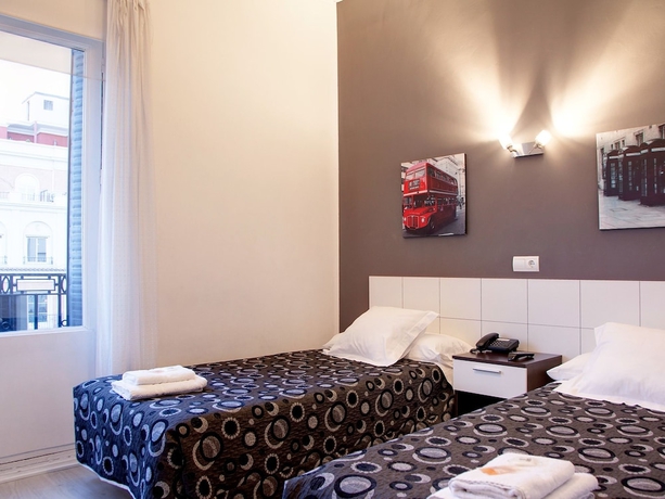 Imagen de la habitación del Hostal Besaya, Gran Vía. Foto 6