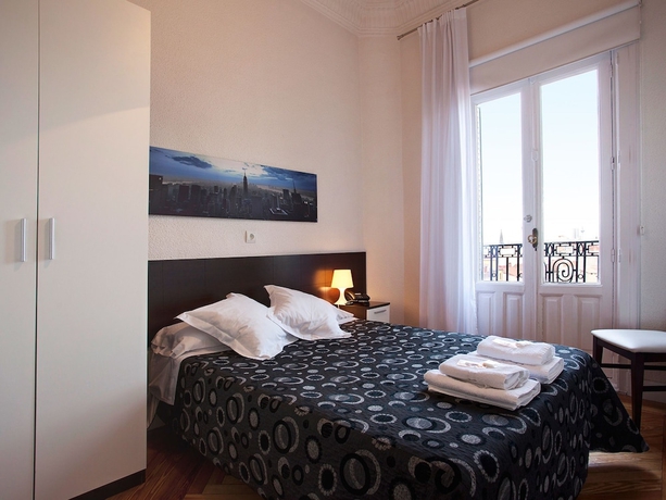 Imagen de la habitación del Hostal Besaya, Gran Vía. Foto 9