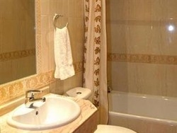 Imagen de la habitación del Hostal Bianco, Madrid. Foto 5