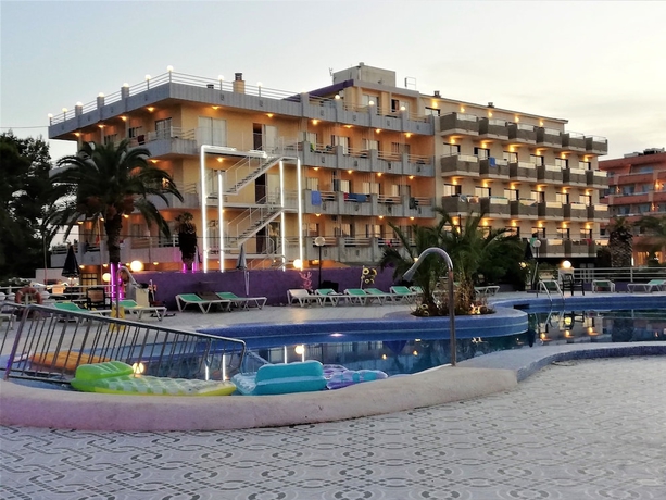 Imagen de la piscina del Hostal Bj Bei Juan. Foto 18