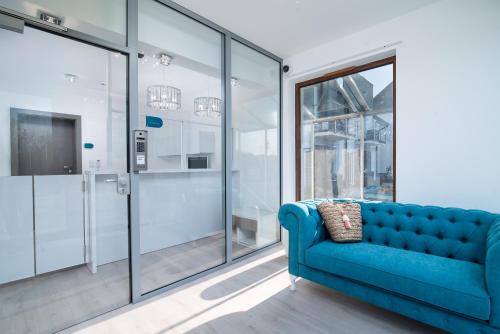 Imagen de los interiores del Hostal Błękitne Wzg&oacute;rze - Nowoczesne Pokoje Gościnne. Foto 14