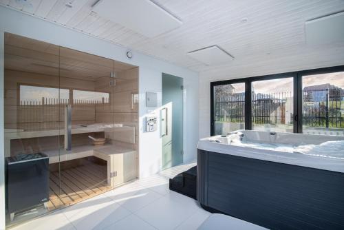 Imagen de los interiores del Hostal Błękitne Wzg&oacute;rze - Nowoczesne Pokoje Gościnne. Foto 15