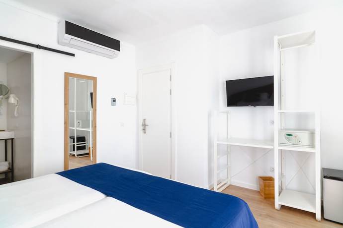 Imagen de la habitación del Hostal Blanca by Uephotels. Foto 14