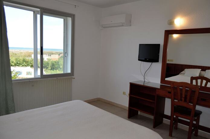 Imagen de la habitación del Hostal Blayet - AUTO CHECK-IN - ACCESO CON C&Oacute;DIGO. Foto 14