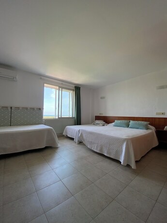 Imagen de la habitación del Hostal Blayet - AUTO CHECK-IN - ACCESO CON C&Oacute;DIGO. Foto 18