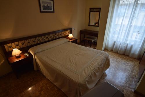 Imagen de la habitación del Hostal Blazquez Sanchez. Foto 5