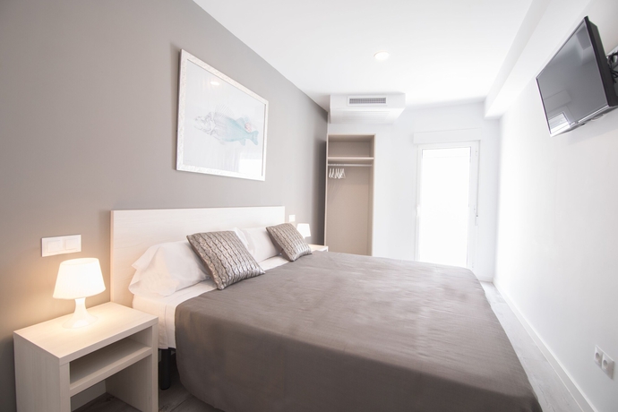 Imagen de la habitación del Hostal Blu Diana. Foto 14