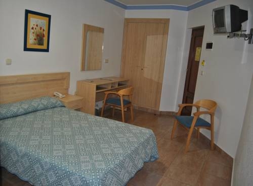 Imagen de la habitación del Hostal Blumen, Algeciras. Foto 2