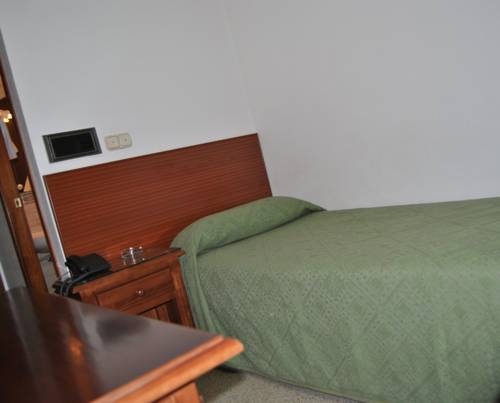 Imagen de la habitación del Hostal Blumen, Algeciras. Foto 5