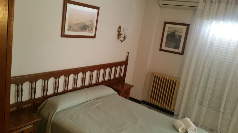 Imagen de la habitación del Hostal Boal. Foto 4