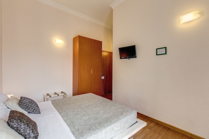 Imagen de la habitación del Hostal Bon Ton Suite. Foto 5