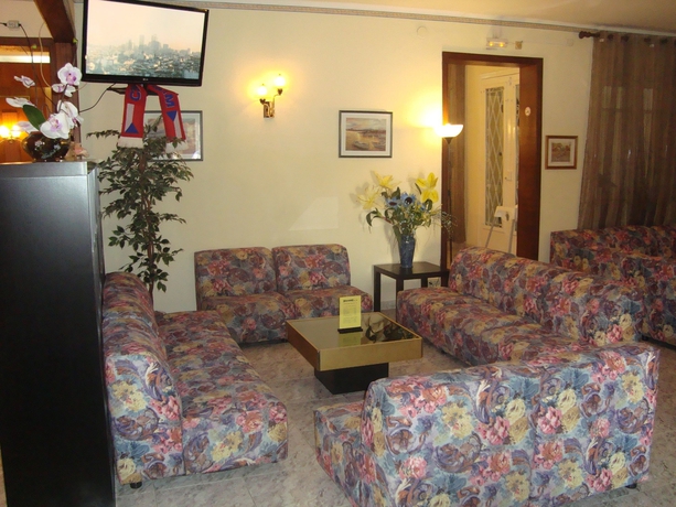 Imagen de los interiores del Hostal Bonavista, Calella. Foto 8