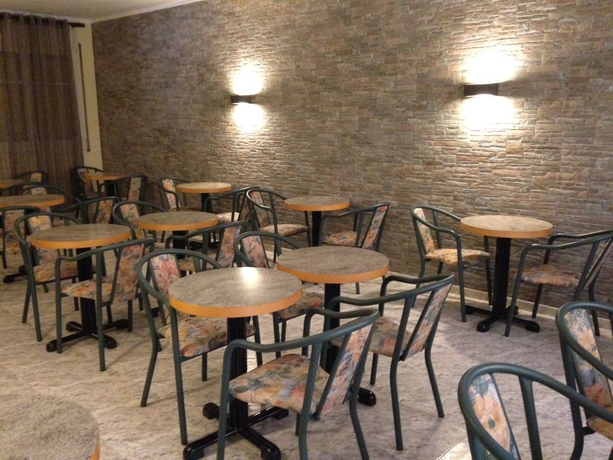 Imagen del bar/restaurante del Hostal Bonavista, Calella. Foto 3