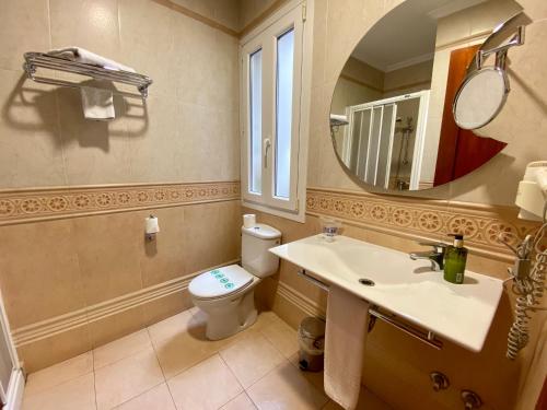 Imagen general del Hostal Bonavista, Cervera ( Lleida). Foto 7