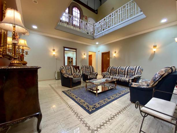 Imagen general del Hostal Bonavista, Cervera ( Lleida). Foto 11