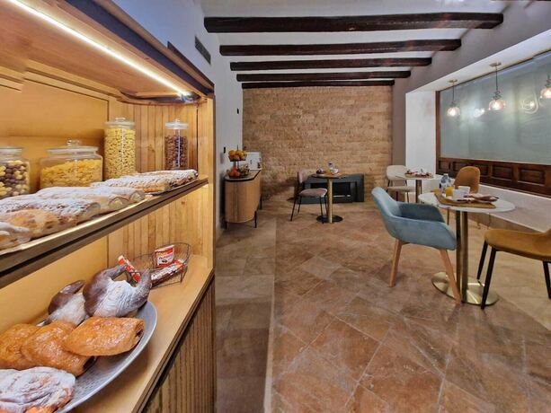 Imagen del bar/restaurante del Hostal Boutique HS Ceheg&iacute;n. Foto 9