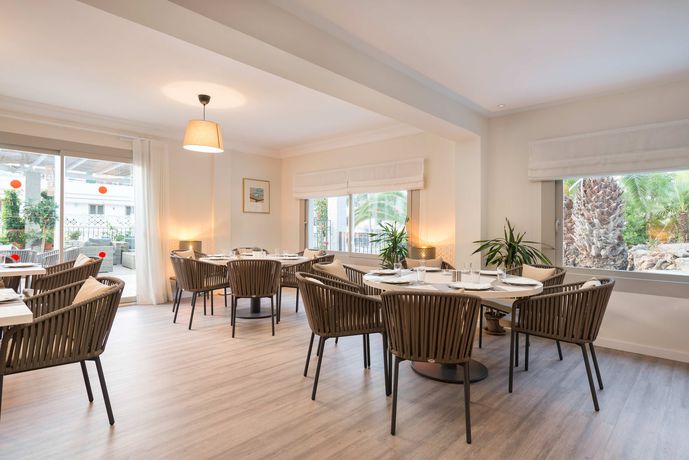 Imagen del bar/restaurante del Hostal Boutique Hotel Oriola. Foto 11