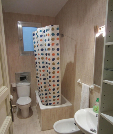 Imagen de la habitación del Hostal Bru&ntilde;a, Barrio de las Letras. Foto 3