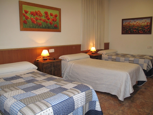 Imagen de la habitación del Hostal Bruña, Madrid. Foto 4