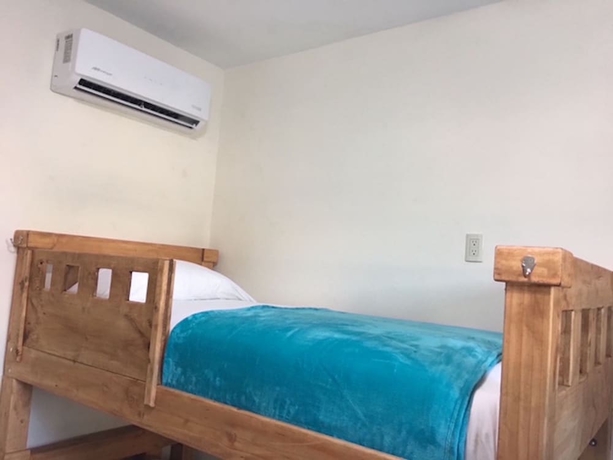 Imagen de la habitación del Hostal Bucerias. Foto 7