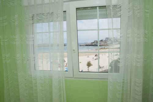 Imagen de la habitación del Hostal Buenavista, San Ciprian. Foto 4