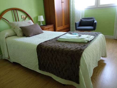 Imagen de la habitación del Hostal Buenavista, San Ciprian. Foto 6