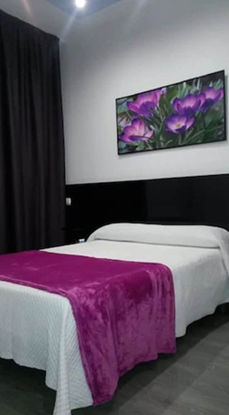 Imagen de la habitación del Hostal Buenos Aires, Gran V&iacute;a. Foto 2