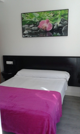 Imagen de la habitación del Hostal Buenos Aires, Gran V&iacute;a. Foto 8