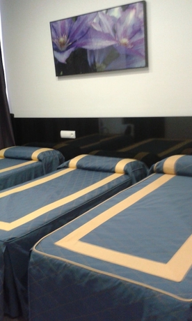 Imagen de la habitación del Hostal Buenos Aires, Gran V&iacute;a. Foto 12