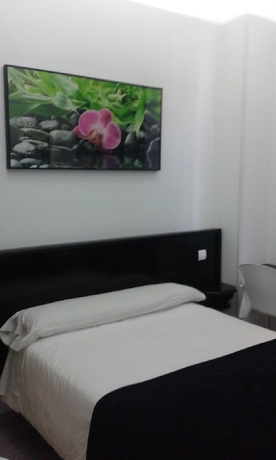 Imagen de la habitación del Hostal Buenos Aires, Madrid. Foto 14