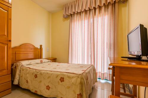 Imagen de la habitación del Hostal Buenos Aires, Tremp. Foto 14