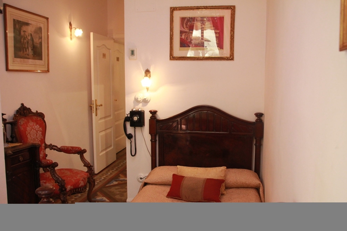 Imagen de la habitación del Hostal Buho Boutique Barcelona. Foto 12