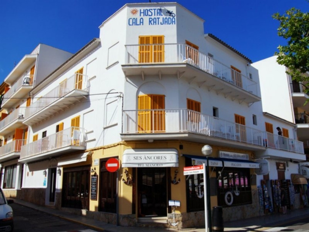 Imagen general del Hostal CALA RATJADA. Foto 5